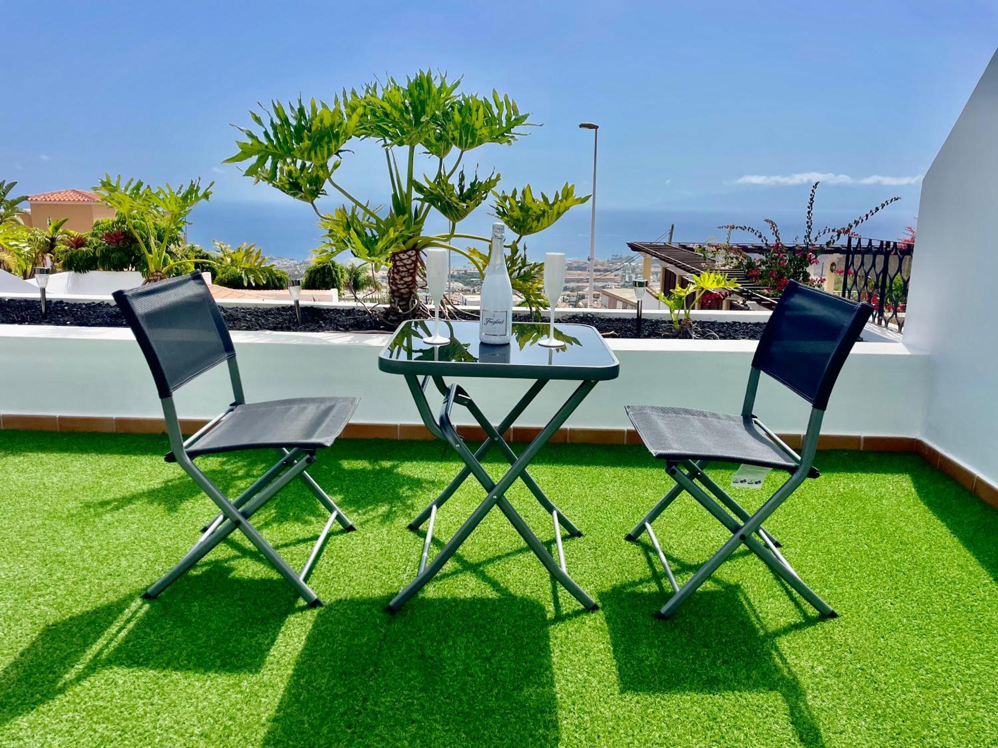 Villa Amorio A Spacious Modern Getaway With A Private Heated Pool & Sea Views Costa Adeje  Exteriér fotografie