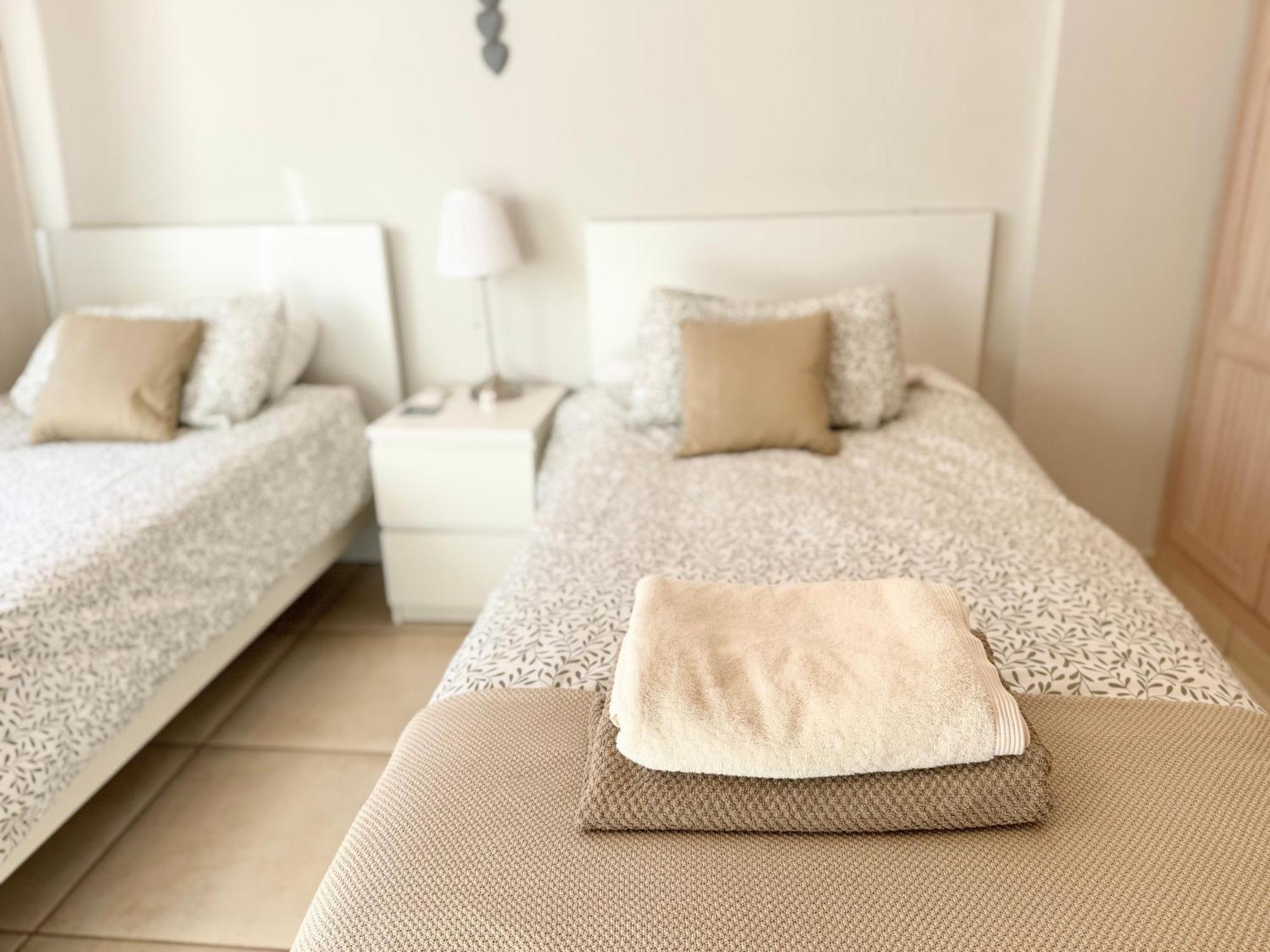 Villa Amorio A Spacious Modern Getaway With A Private Heated Pool & Sea Views Costa Adeje  Exteriér fotografie