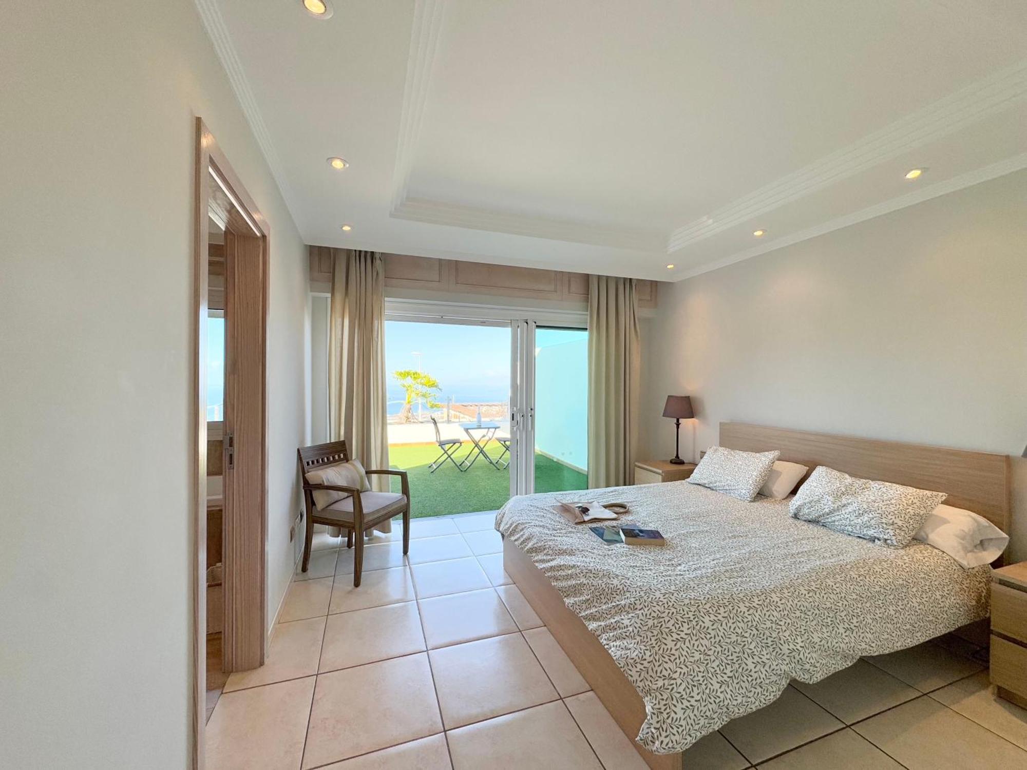 Villa Amorio A Spacious Modern Getaway With A Private Heated Pool & Sea Views Costa Adeje  Exteriér fotografie
