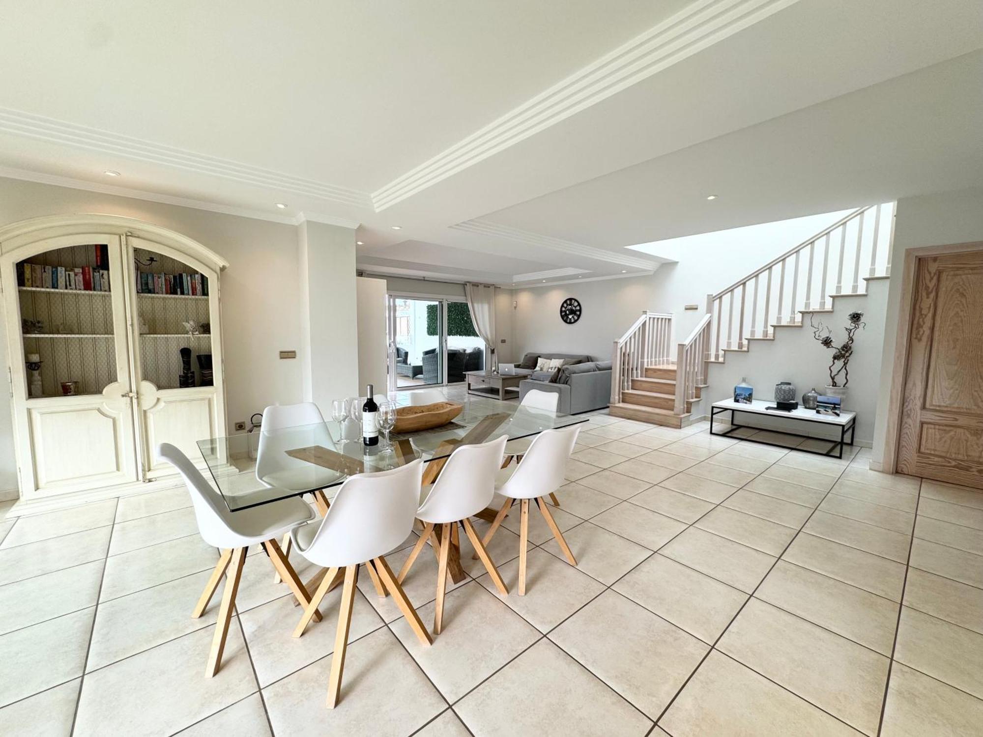 Villa Amorio A Spacious Modern Getaway With A Private Heated Pool & Sea Views Costa Adeje  Exteriér fotografie